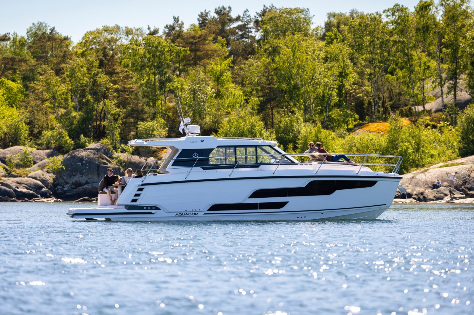 Aquador 400 HT on the water — representative photo