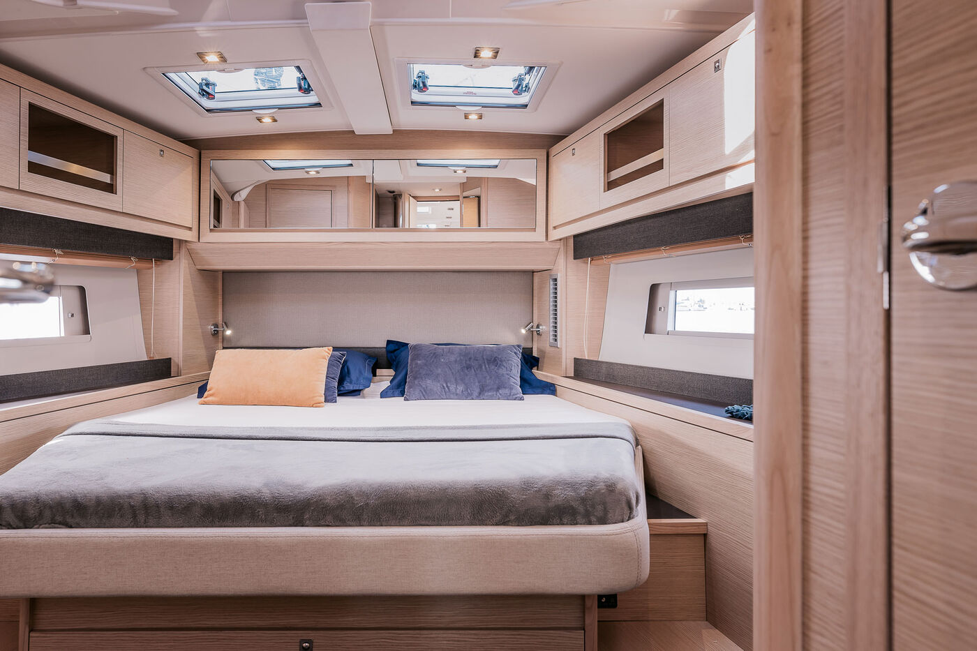Dufour 470 head and shower, builder photo