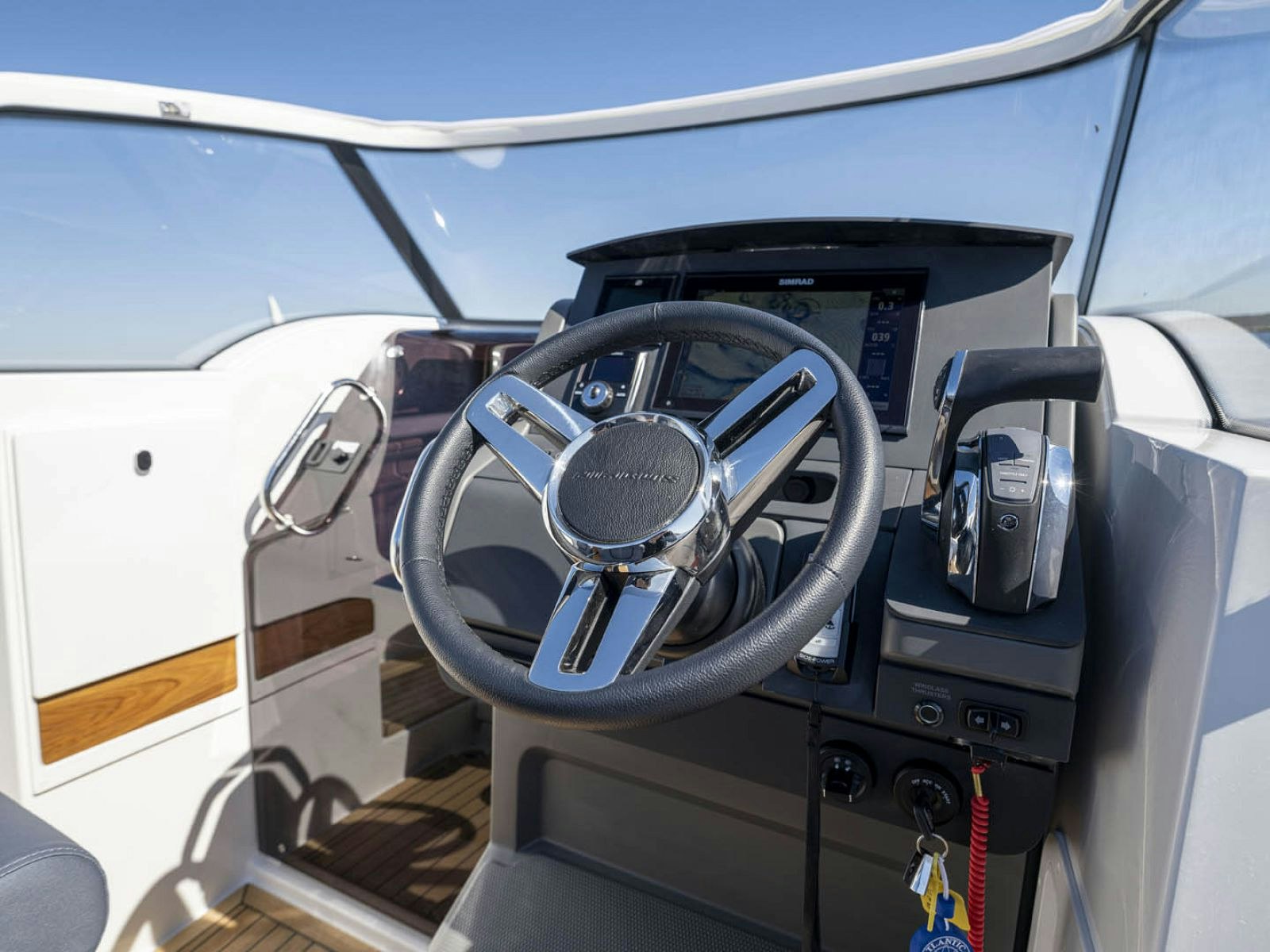 Powerboat docking single-handed in a Boston Harbor slip